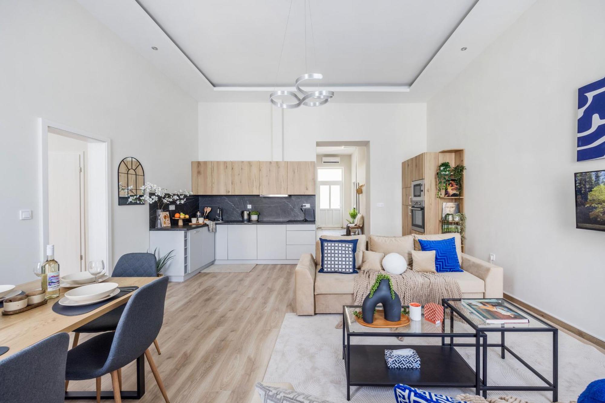 Central Budapest Oasis - Modern Charm, Timeless Comfort Kültér fotó