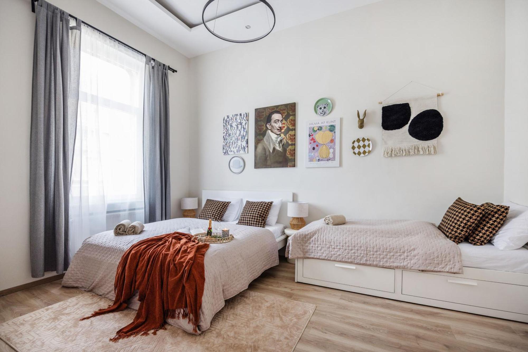 Central Budapest Oasis - Modern Charm, Timeless Comfort Kültér fotó